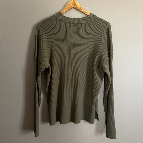 NWT The Beach Riot Callie Sweater Size Medium - Picture 3 of 9